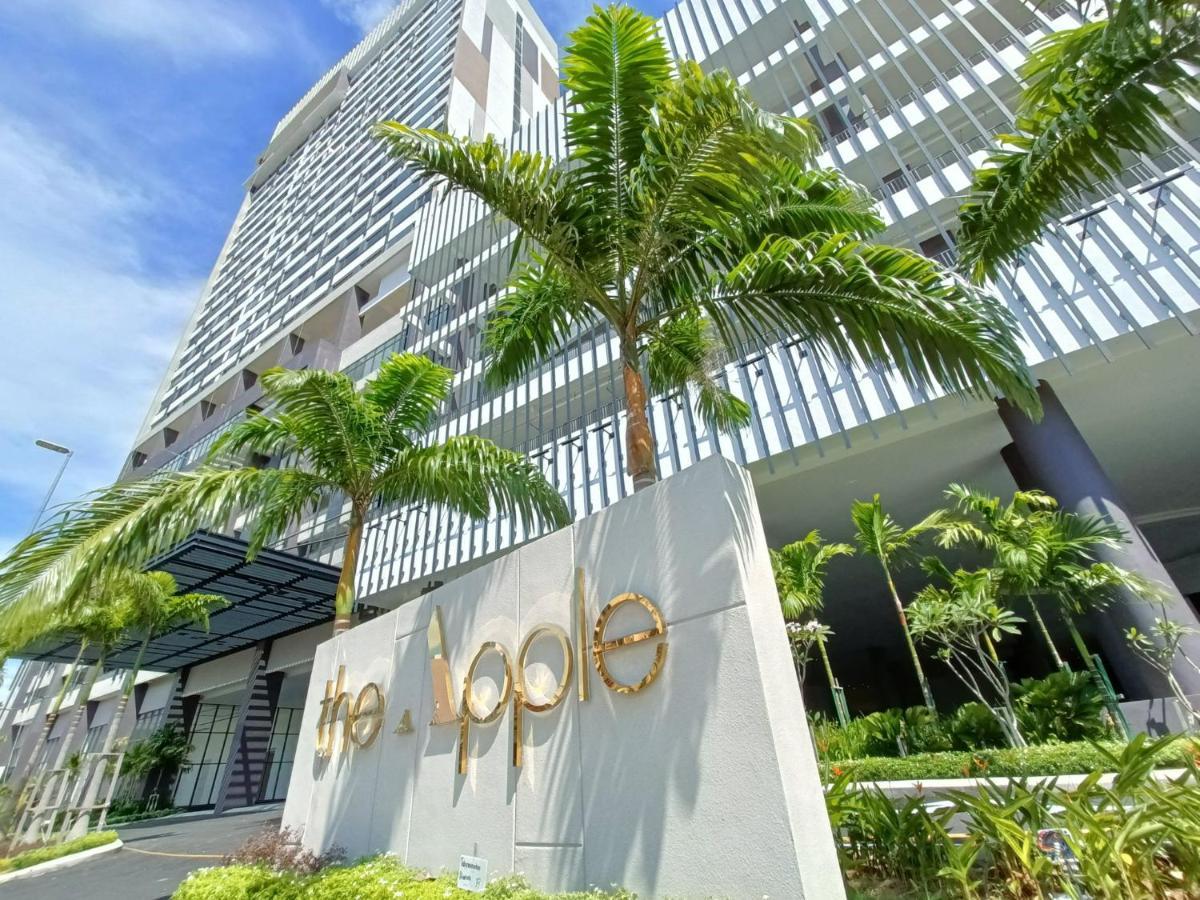 The Apple Residence By Heystay Management Malacca Exterior foto